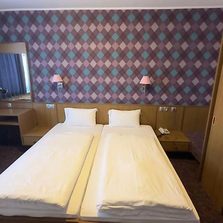 Hotel Ishi Inn Wolfsburg Dış mekan fotoğraf