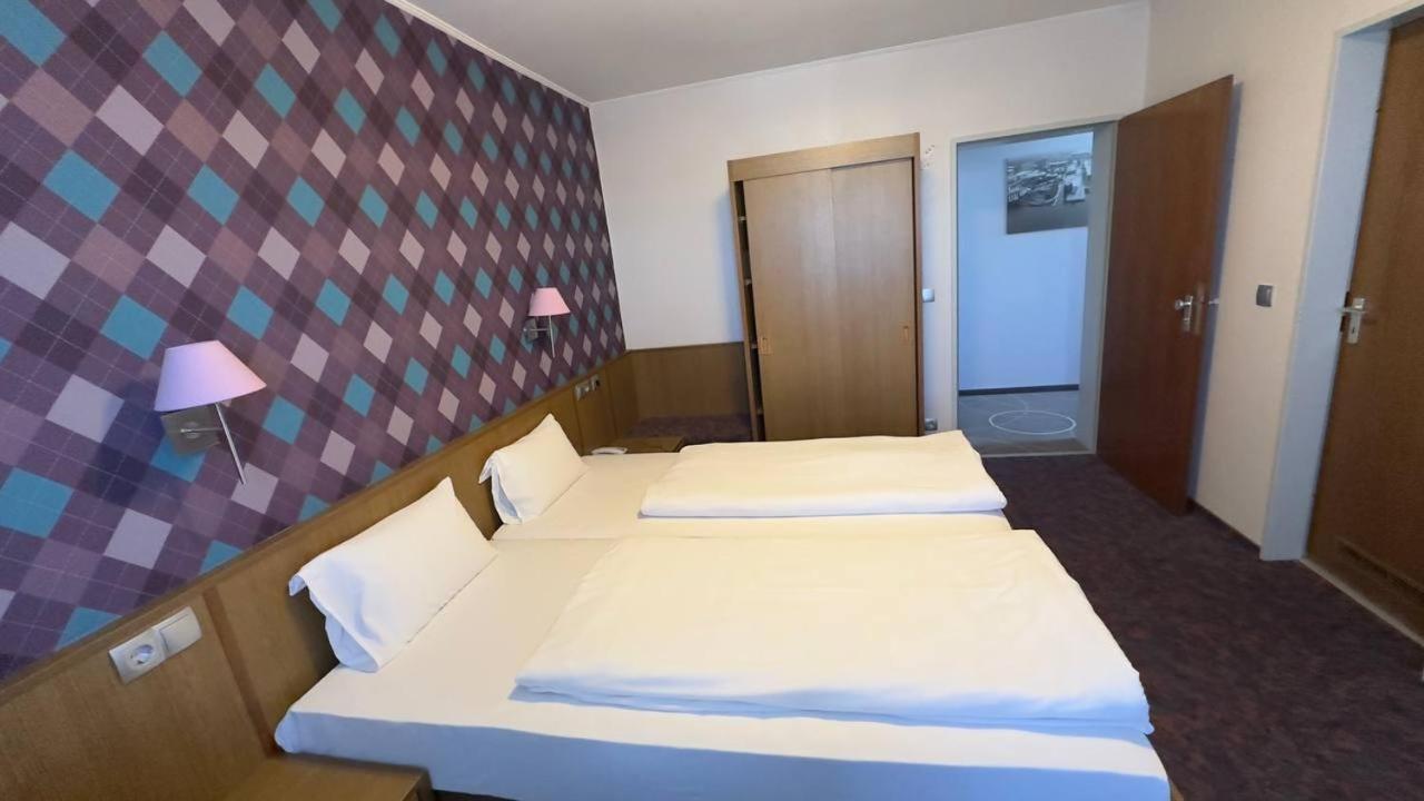 Hotel Ishi Inn Wolfsburg Dış mekan fotoğraf